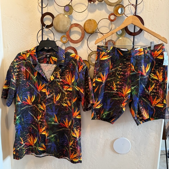 H & M Men 2 Piece Multicolor Shirt/Short Set - Picture 1 of 14